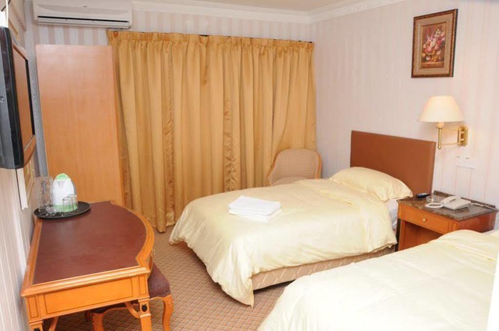 Super Oyo Capital O 90125 Hotel Grand Orchard Kuala Lumpur Exterior foto